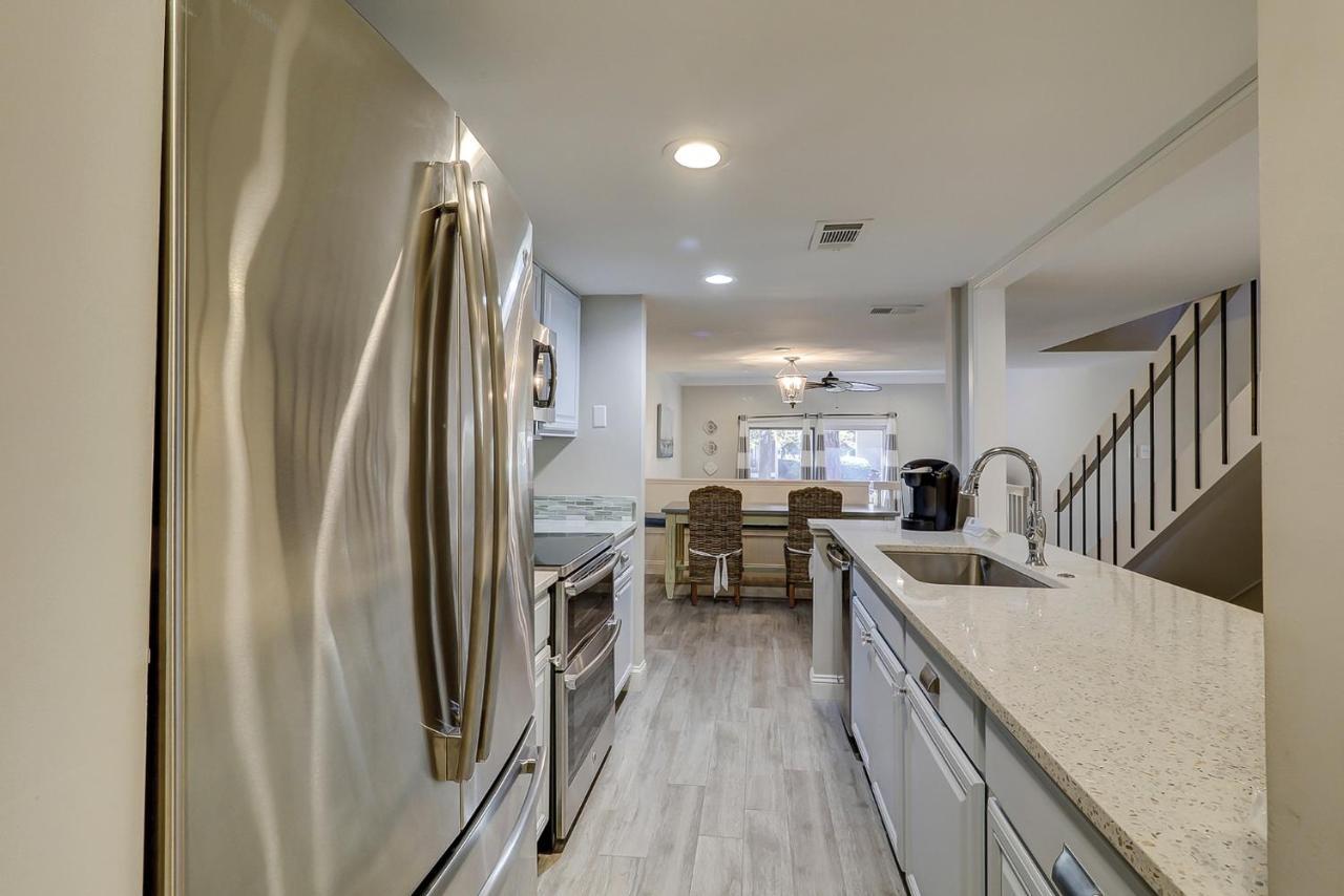 הילטון הד איילנד Luxury Updated New Kitchen New Floors, New Tvs, Bikes & Beach Gear Included מראה חיצוני תמונה